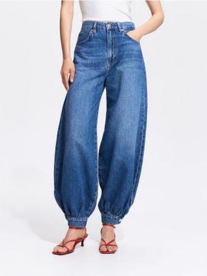 Reserved - Jeansy damskie casual ze sklepu: Reserved w kategorii: Jeansy damskie - zdjęcie 74CCA4C-3C1-6972_869IU