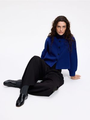 Sweter damski casual Reserved ze sklepu: Reserved w kategorii: Swetry damskie - zdjęcie 74CCA4C-3C1-6972_977MN