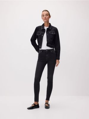 Jeansy damskie casual Reserved ze sklepu: Reserved w kategorii: Jeansy damskie - zdjęcie 74CCA4C-3C1-6972_TC088
