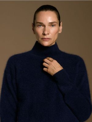 Sweter damski casual Reserved ze sklepu: Reserved w kategorii: Swetry damskie - zdjęcie 74CCA4C-3C1-6972_TE803