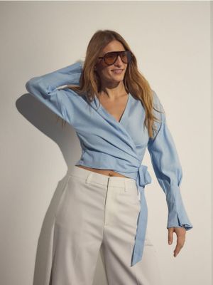 Bluzka damska casual Reserved ze sklepu: Reserved w kategorii: Bluzki damskie - zdjęcie 74CCA4C-3C1-6972_VE517