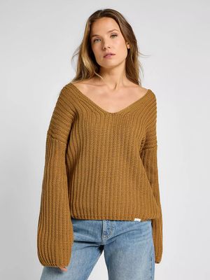beżowy Sweter damski w serek ze sklepu: YouNeedit.pl w kategorii: Swetry damskie