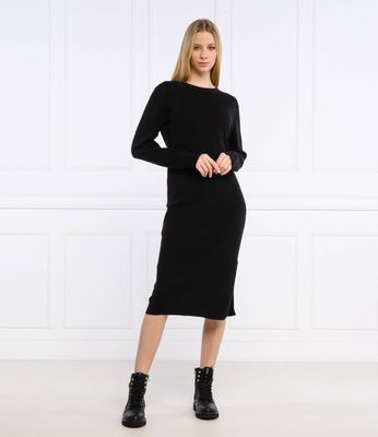 Sukienka prosta Superdry ze sklepu: Gomez Fashion Store w kategorii: Sukienki - zdjęcie 874714-BD9-10338_SD212W000041002