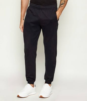 Spodnie męskie EA7 ze sklepu: Gomez Fashion Store w kategorii: Spodnie męskie - zdjęcie 874714-BD9-10338_E7222M000233012