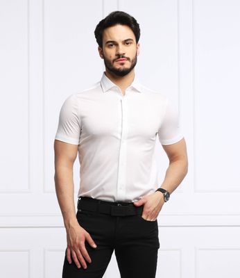 Koszula męska z klasycznym kołnierzykiem wiosenna Emporio Armani ze sklepu: Gomez Fashion Store w kategorii: Koszule męskie - zdjęcie 874714-BD9-10338_EA222M000094100