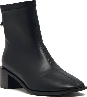 Botki jesienne Pinko ze sklepu: Gomez Fashion Store w kategorii: Botki - zdjęcie 874714-BD9-10338_PI222W000132099