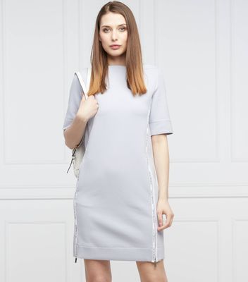 Sukienka Emporio Armani ze sklepu: Gomez Fashion Store w kategorii: Sukienki - zdjęcie 874714-BD9-10338_EA222W000052I02