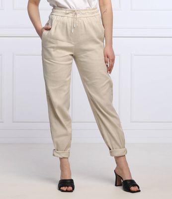 Spodnie damskie casualowe na wiosnę Marc Cain ze sklepu: Gomez Fashion Store w kategorii: Spodnie damskie - zdjęcie 874714-BD9-10338_CR222W000070134