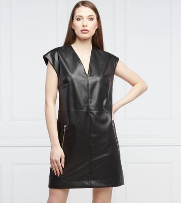Sukienka prosta HUGO ze sklepu: Gomez Fashion Store w kategorii: Sukienki - zdjęcie 874714-BD9-10338_BU224W000064001