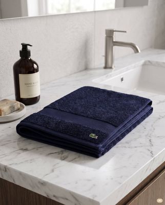 Ręcznik Lacoste HOME ze sklepu: Gomez Fashion Store w kategorii: Ręczniki - zdjęcie 874714-BD9-10338_LA222U000012792