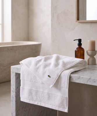 Ręcznik Lacoste HOME ze sklepu: Gomez Fashion Store w kategorii: Ręczniki - zdjęcie 874714-BD9-10338_LA222U000012793