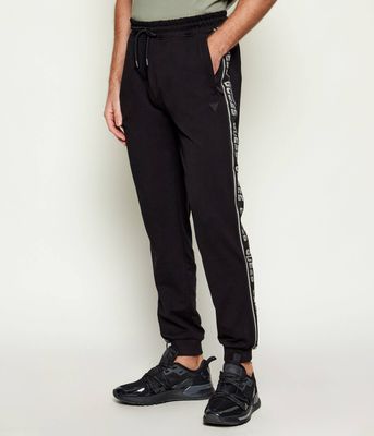 Spodnie męskie w sportowym stylu GUESS ACTIVE ze sklepu: Gomez Fashion Store w kategorii: Spodnie męskie - zdjęcie 874714-BD9-10338_GV224M000004046