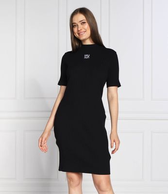 Sukienka prosta HUGO ze sklepu: Gomez Fashion Store w kategorii: Sukienki - zdjęcie 874714-BD9-10338_BU225W000072001