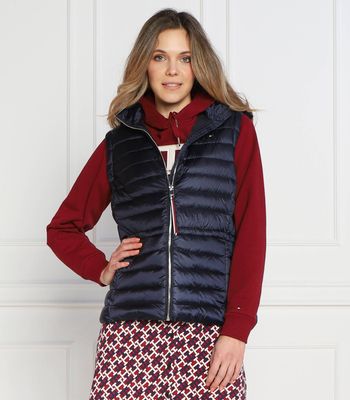 Kamizelka damska na jesień Tommy Hilfiger ze sklepu: Gomez Fashion Store w kategorii: Kamizelki damskie - zdjęcie 874714-BD9-10338_TH231W000033F23