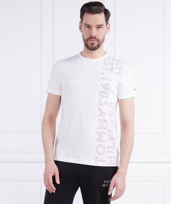 T-shirt męski na wiosnę Tommy Hilfiger ze sklepu: Gomez Fashion Store w kategorii: T-shirty męskie - zdjęcie 874714-BD9-10338_TH232M000095D96