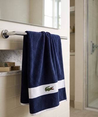 Ręcznik Lacoste HOME ze sklepu: Gomez Fashion Store w kategorii: Ręczniki - zdjęcie 874714-BD9-10338_LA225U000016792