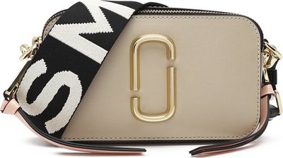 Listonoszka w stylu młodzieżowym Marc Jacobs ze sklepu: Gomez Fashion Store w kategorii: Listonoszki - zdjęcie 874714-BD9-10338_MJ232W000017241