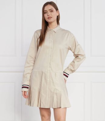 Sukienka casual na wiosnę Tommy Hilfiger ze sklepu: Gomez Fashion Store w kategorii: Sukienki - zdjęcie 874714-BD9-10338_TH234W000028K90