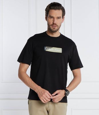 T-shirt męski Calvin Klein ze sklepu: Gomez Fashion Store w kategorii: T-shirty męskie - zdjęcie 874714-BD9-10338_CK235M000137A23