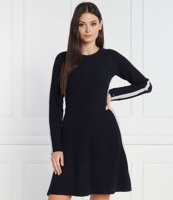 Sukienka casual Tommy Hilfiger ze sklepu: Gomez Fashion Store w kategorii: Sukienki - zdjęcie 874714-BD9-10338_TH235W000042F23
