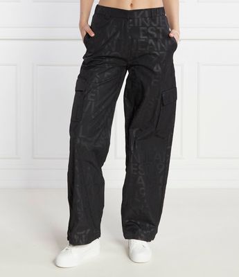 Calvin Klein Jeans - Spodnie damskie sportowe ze sklepu: Gomez Fashion Store w kategorii: Spodnie damskie - zdjęcie 874714-BD9-10338_CJ241W000047117