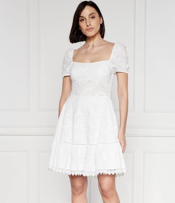 Guess - Sukienka na wiosnę ze sklepu: Gomez Fashion Store w kategorii: Sukienki - zdjęcie 874714-BD9-10338_GJ242W000058F11