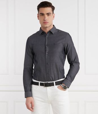 Koszula męska z klasycznym kołnierzykiem Armani Exchange ze sklepu: Gomez Fashion Store w kategorii: Koszule męskie - zdjęcie 874714-BD9-10338_AX242M000092G19