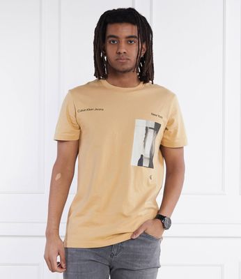 T-shirt męski na wiosnę Calvin Klein Jeans ze sklepu: Gomez Fashion Store w kategorii: T-shirty męskie - zdjęcie 874714-BD9-10338_CJ242M000095239