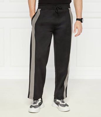 HUGO - Spodnie męskie sportowe ze sklepu: Gomez Fashion Store w kategorii: Spodnie męskie - zdjęcie 874714-BD9-10338_BU245M000016001