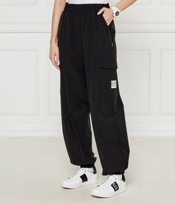 Spodnie damskie w sportowym stylu EA7 ze sklepu: Gomez Fashion Store w kategorii: Spodnie damskie - zdjęcie 874714-BD9-10338_E7245W000042012