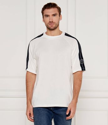 T-shirt męski casualowy Armani Exchange ze sklepu: Gomez Fashion Store w kategorii: T-shirty męskie - zdjęcie 874714-BD9-10338_AX245M000135155