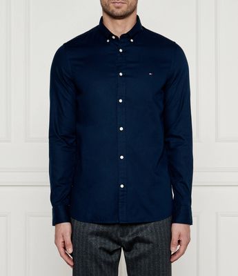 Koszula męska z kołnierzykiem button down Tommy Hilfiger ze sklepu: Gomez Fashion Store w kategorii: Koszule męskie - zdjęcie 874714-BD9-10338_TH245M000223F32