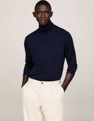 Sweter męski na zimę Tommy Hilfiger ze sklepu: Gomez Fashion Store w kategorii: Swetry męskie - zdjęcie 874714-BD9-10338_TH245M000262F23