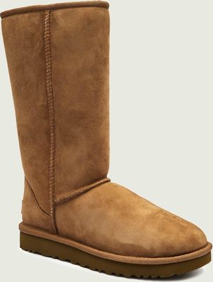 Śniegowce damskie na zimę UGG ze sklepu: Gomez Fashion Store w kategorii: Śniegowce damskie - zdjęcie 874714-BD9-10338_UG245W000033008