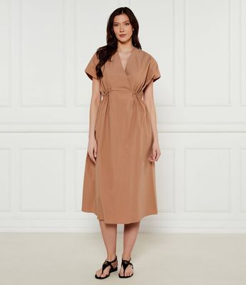 Sukienka casual Weekend MaxMara ze sklepu: Gomez Fashion Store w kategorii: Sukienki - zdjęcie 874714-BD9-10338_MW252W000023010