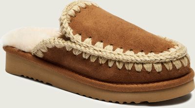Kapcie damskie zimowe MOU ze sklepu: Gomez Fashion Store w kategorii: Kapcie damskie - zdjęcie 874714-BD9-10338_OU245W000016006