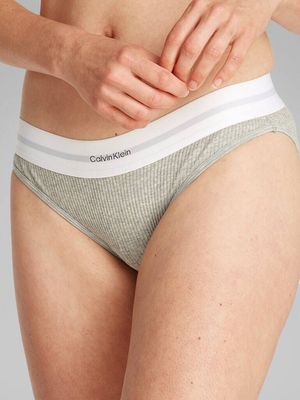 Majtki damskie casual bez wzorów Calvin Klein Underwear ze sklepu: Gomez Fashion Store w kategorii: Majtki damskie - zdjęcie 874714-BD9-10338_CU252W000021405