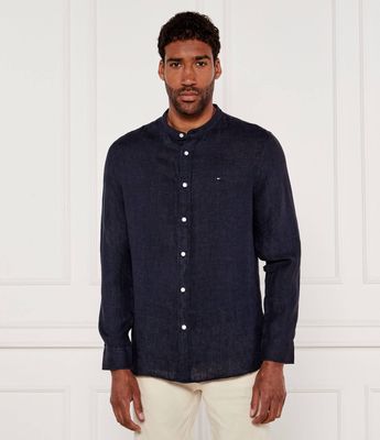 Koszula męska casual z kołnierzykiem button down Tommy Hilfiger ze sklepu: Gomez Fashion Store w kategorii: Koszule męskie - zdjęcie 874714-BD9-10338_TH252M000241F23