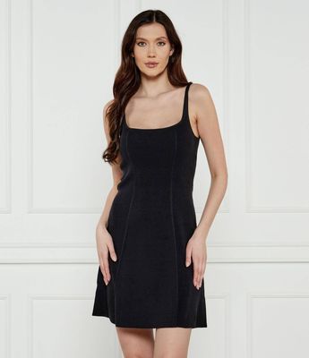 Sukienka casual Calvin Klein Jeans ze sklepu: Gomez Fashion Store w kategorii: Sukienki - zdjęcie 874714-BD9-10338_CJ252W000073A81