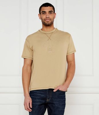 T-shirt męski Tommy Jeans ze sklepu: Gomez Fashion Store w kategorii: T-shirty męskie - zdjęcie 874714-BD9-10338_TM252M000088F70