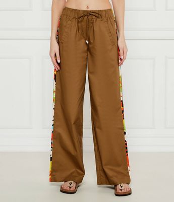 Spodnie damskie sportowe na jesień Desigual ze sklepu: Gomez Fashion Store w kategorii: Spodnie damskie - zdjęcie 874714-BD9-10338_DU252W000023114