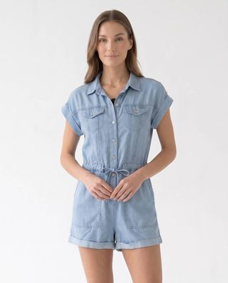 Kombinezon damski w stylu młodzieżowym DKNY ze sklepu: Gomez Fashion Store w kategorii: Kombinezony damskie - zdjęcie 874714-BD9-10338_DK252W000022460