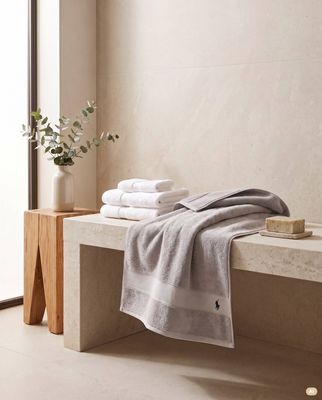 Ręcznik Ralph Lauren Home ze sklepu: Gomez Fashion Store w kategorii: Ręczniki - zdjęcie 874714-BD9-10338_RH252U000006RCU