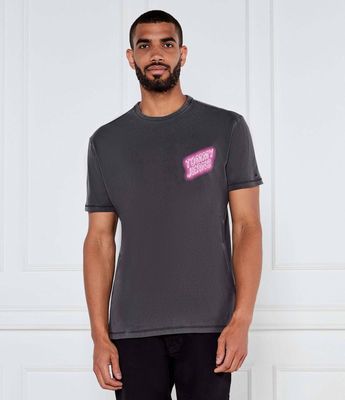 T-shirt męski w stylu młodzieżowym Tommy Jeans ze sklepu: Gomez Fashion Store w kategorii: T-shirty męskie - zdjęcie 874714-BD9-10338_TM254M000008D44