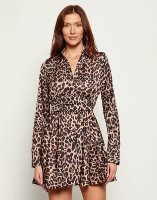 Sukienka casual Guess ze sklepu: Gomez Fashion Store w kategorii: Sukienki - zdjęcie 874714-BD9-10338_GJ254W000021Z47