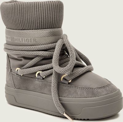 Śniegowce damskie zimowe Tommy Hilfiger ze sklepu: Gomez Fashion Store w kategorii: Śniegowce damskie - zdjęcie 874714-BD9-10338_TH255W000180H53