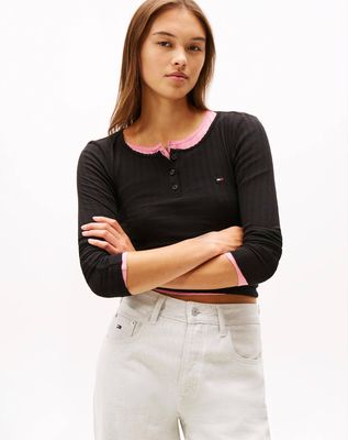 Tommy Jeans - Bluzka damska ze sklepu: Gomez Fashion Store w kategorii: Bluzki damskie - zdjęcie 874714-BD9-10338_TM255W000149D44