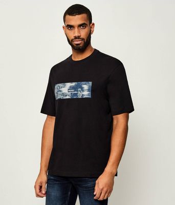 T-shirt męski młodzieżowy Hugo Blue ze sklepu: Gomez Fashion Store w kategorii: T-shirty męskie - zdjęcie 874714-BD9-10338_BJ255M000016001