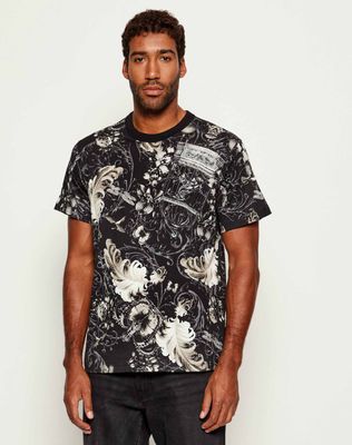 T-shirt męski wiosenny Versace Jeans Couture ze sklepu: Gomez Fashion Store w kategorii: T-shirty męskie - zdjęcie 874714-BD9-10338_VR255M000062A38