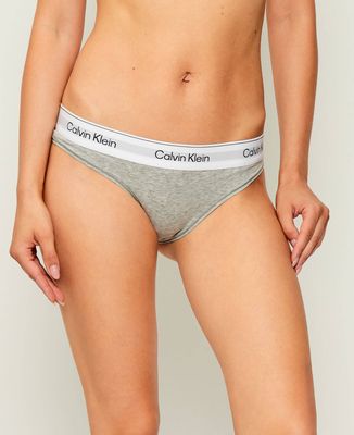 Majtki damskie z napisami Calvin Klein Underwear ze sklepu: Gomez Fashion Store w kategorii: Majtki damskie - zdjęcie 874714-BD9-10338_CU255W000045405